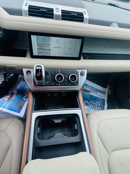 2022 Land Rover Defender L663 - Image 7 of 10