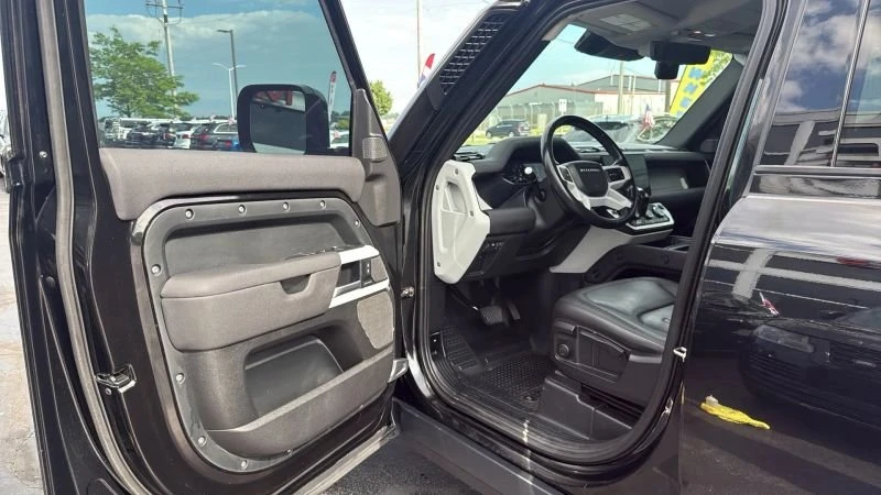 2022 Land Rover Defender L663 - Image 9 of 11