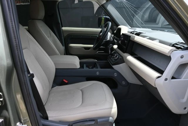 2022 Land Rover Defender L663 - Image 17 of 24
