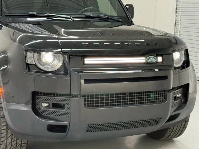 2022 Land Rover Defender L663 - Image 11 of 12