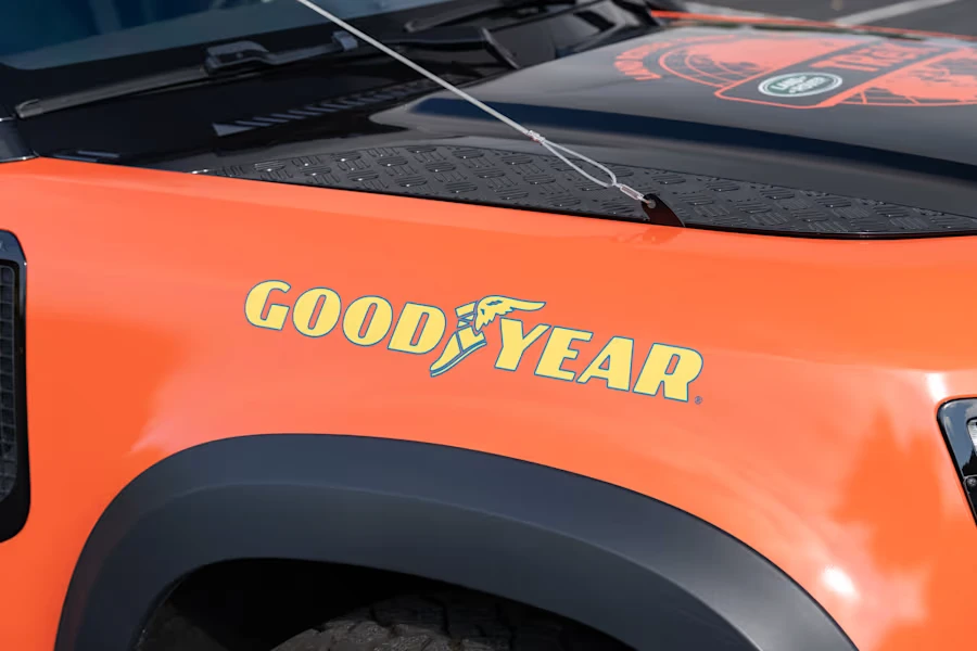 2022 Land Rover Defender L663 - Image 9 of 31