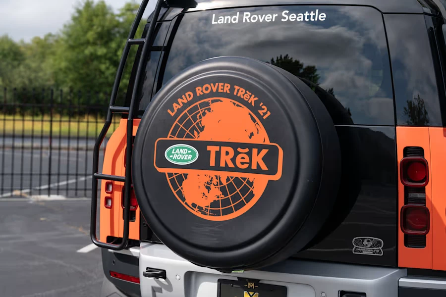 2022 Land Rover Defender L663 - Image 30 of 31