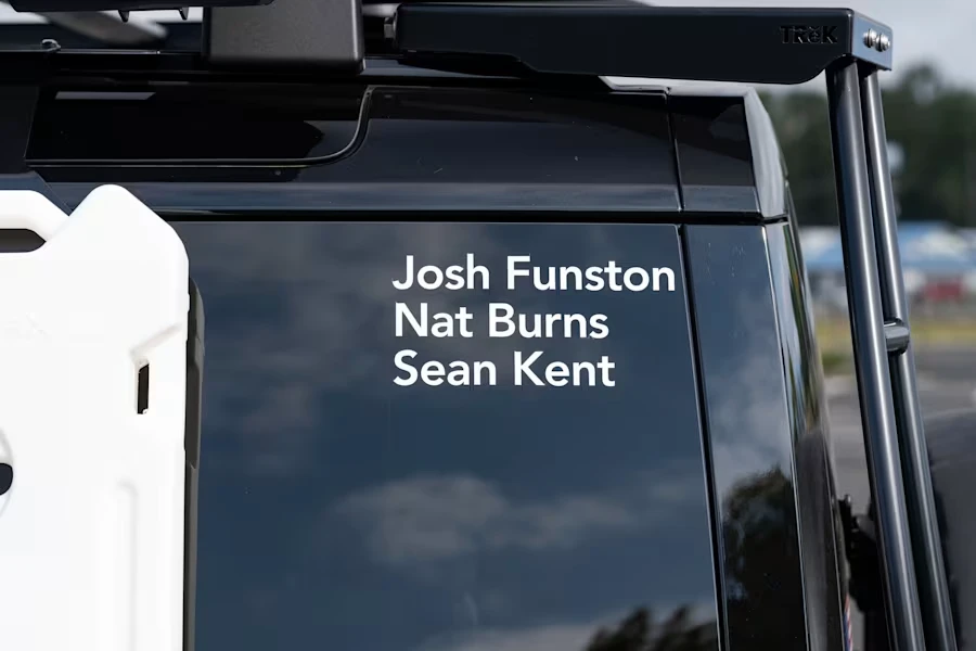2022 Land Rover Defender L663 - Image 11 of 31
