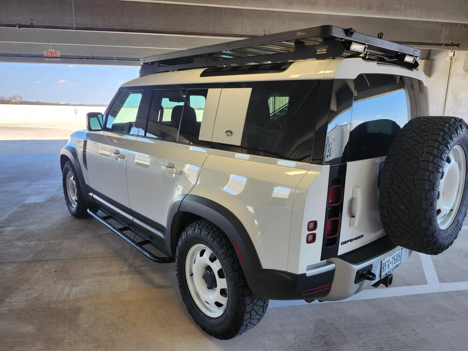 2022 Land Rover Defender L663 - Image 14 of 31