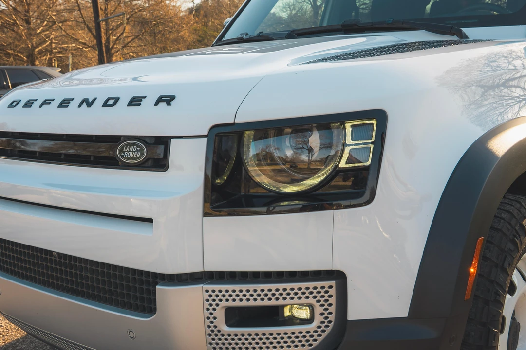 2022 Land Rover Defender L663 - Image 29 of 31