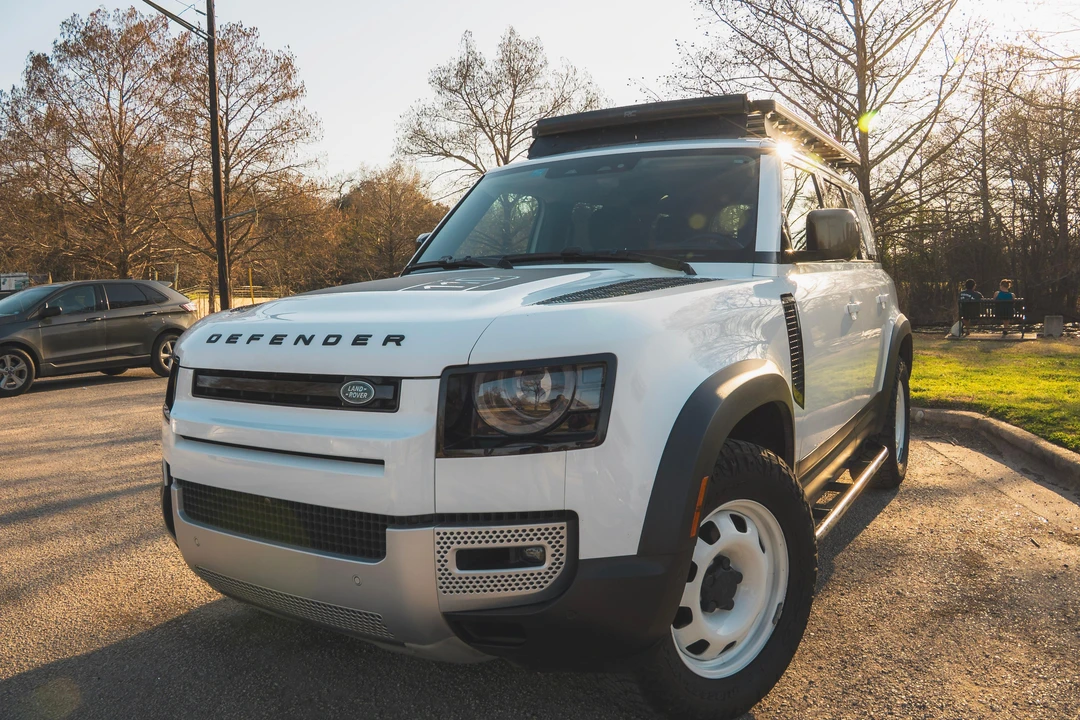 2022 Land Rover Defender L663 - Image 7 of 31