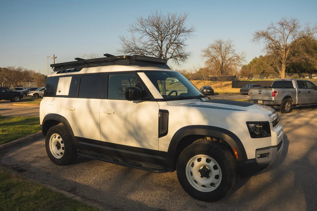 2022 Land Rover Defender L663 - Image 18 of 31