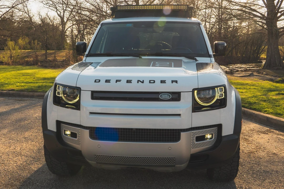 2022 Land Rover Defender L663 - Image 2 of 31
