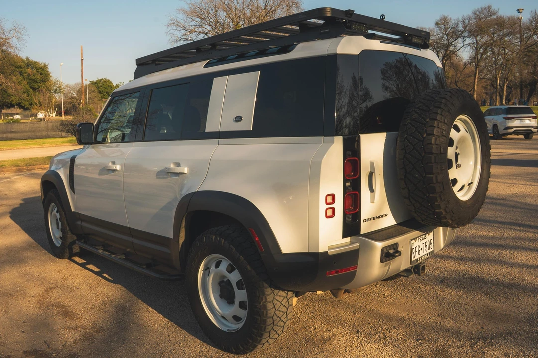 2022 Land Rover Defender L663 - Image 4 of 31