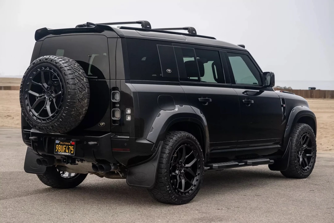 2022 Land Rover Defender L663 - Image 7 of 21