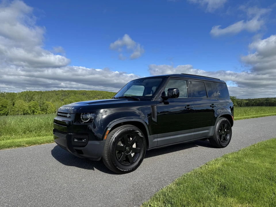 2022 Land Rover Defender L663 - Image 8 of 31