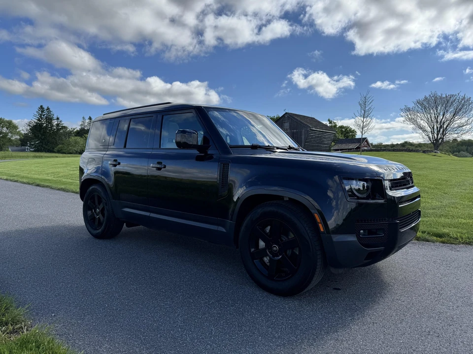 2022 Land Rover Defender L663 - Image 2 of 31