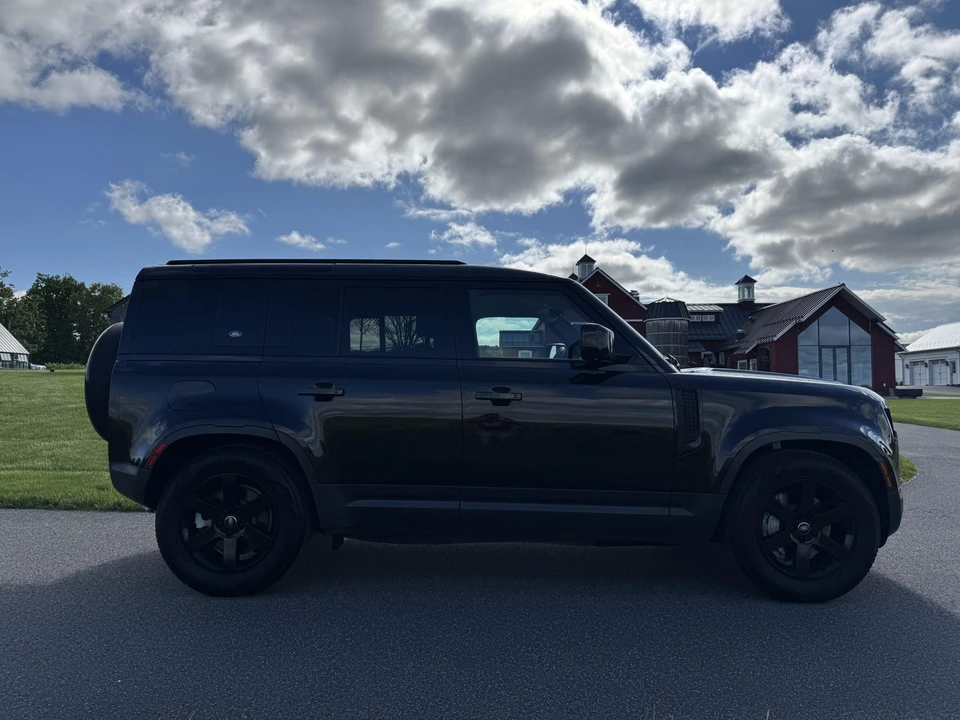 2022 Land Rover Defender L663 - Image 17 of 31