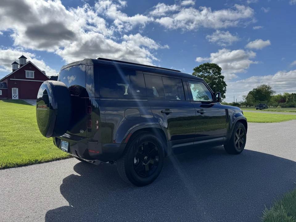 2022 Land Rover Defender L663 - Image 16 of 31