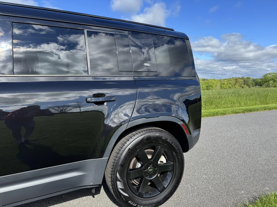 2022 Land Rover Defender L663 - Image 30 of 31
