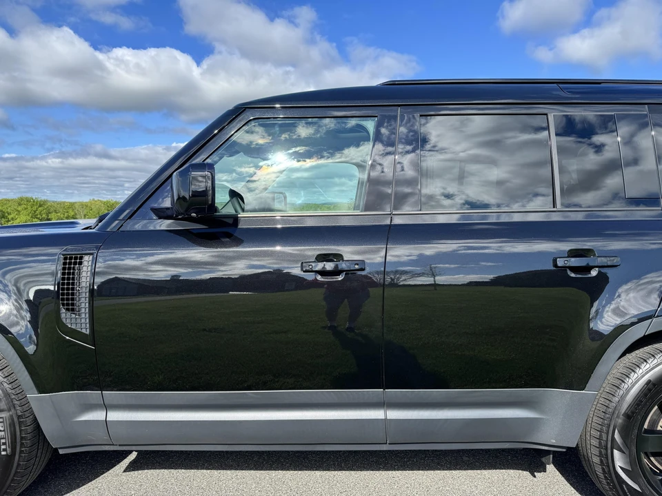 2022 Land Rover Defender L663 - Image 29 of 31