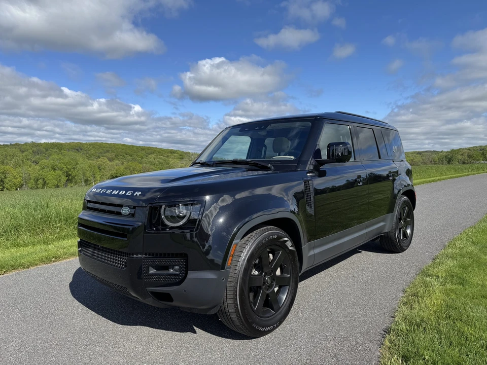 2022 Land Rover Defender L663 - Image 7 of 31