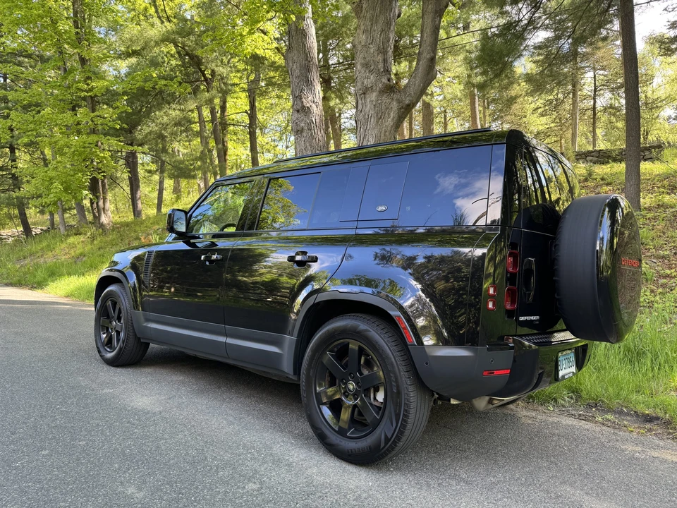2022 Land Rover Defender L663 - Image 27 of 31
