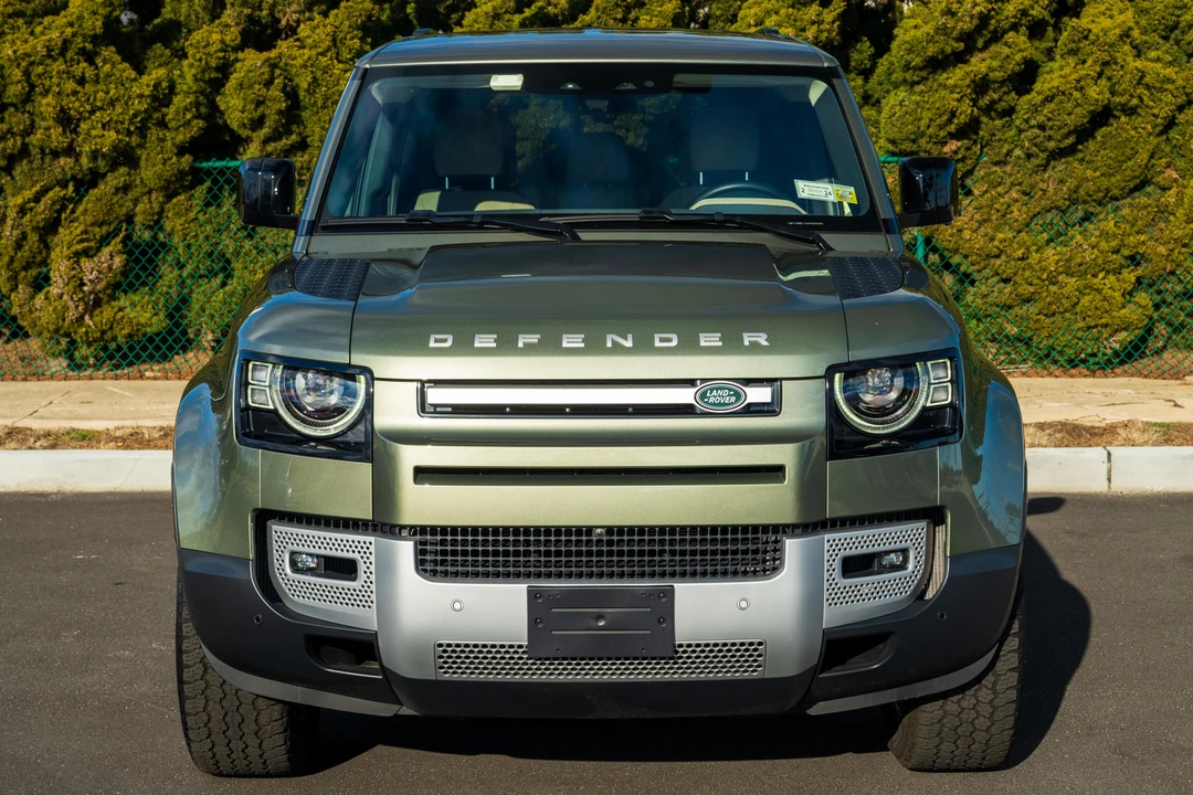 2022 Land Rover Defender L663 - Image 2 of 31