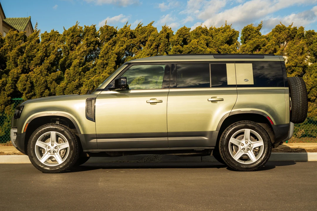2022 Land Rover Defender L663 - Image 3 of 31