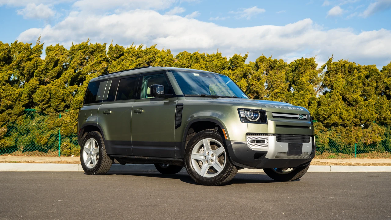 2022 Land Rover Defender L663 - Image 10 of 31