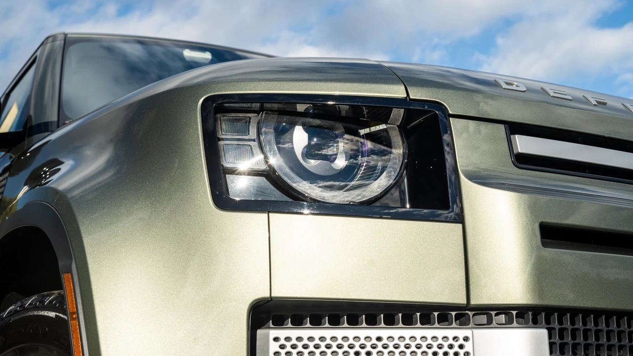 2022 Land Rover Defender L663 - Image 12 of 31
