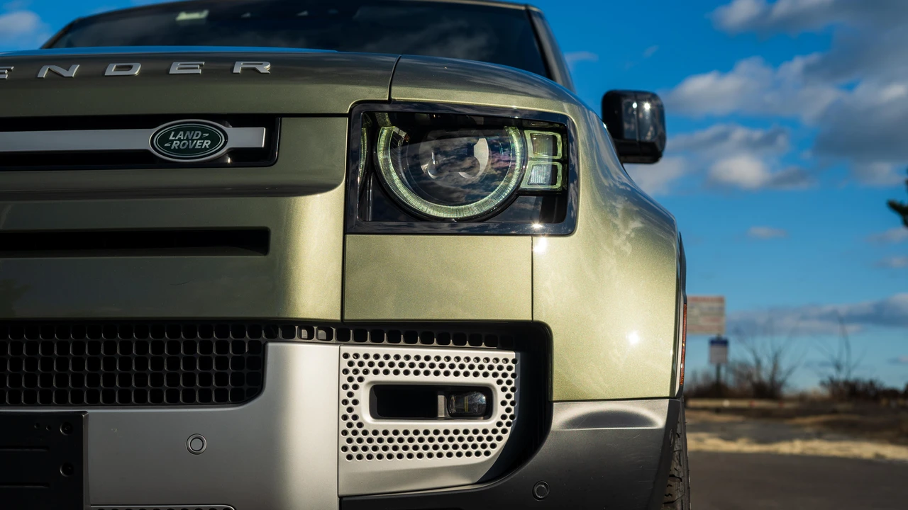 2022 Land Rover Defender L663 - Image 15 of 31
