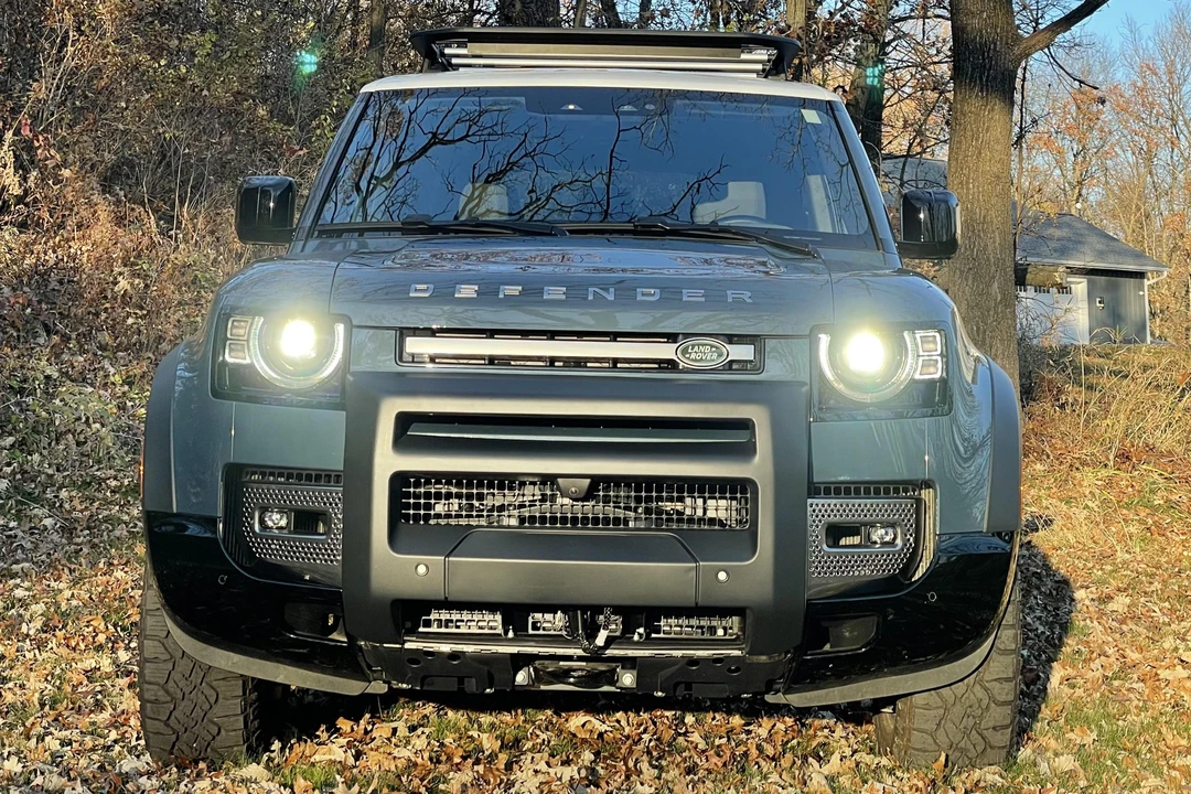 2022 Land Rover Defender L663 - Image 2 of 31
