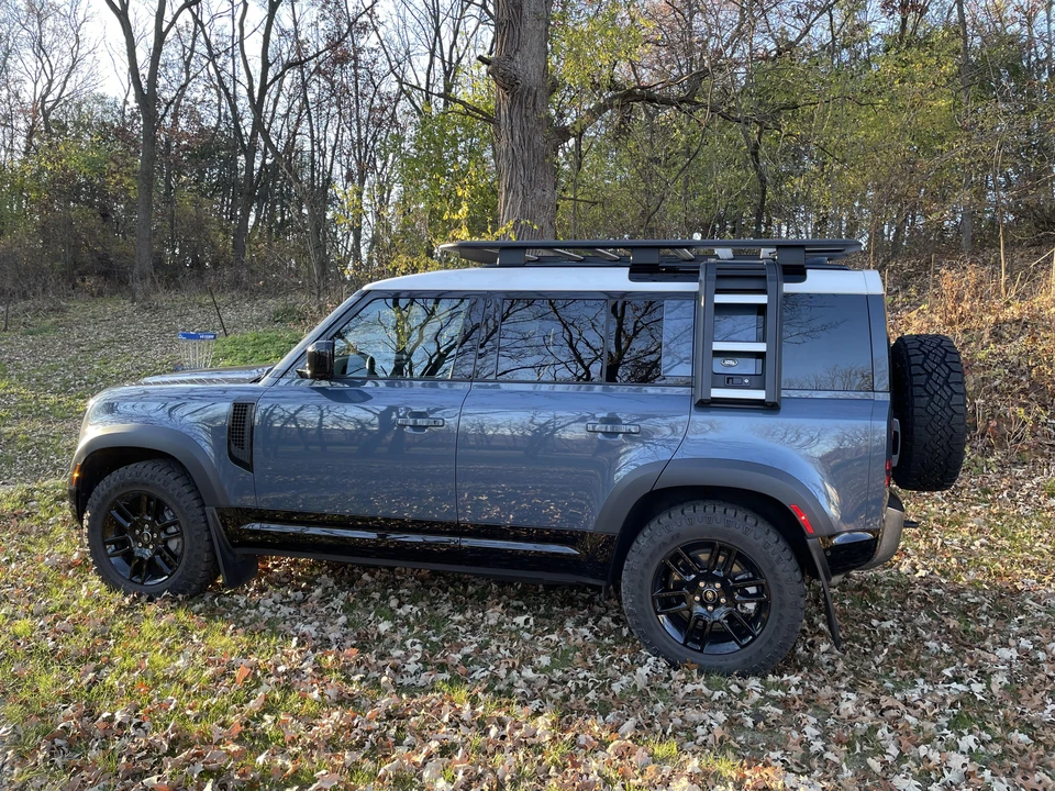 2022 Land Rover Defender L663 - Image 17 of 31