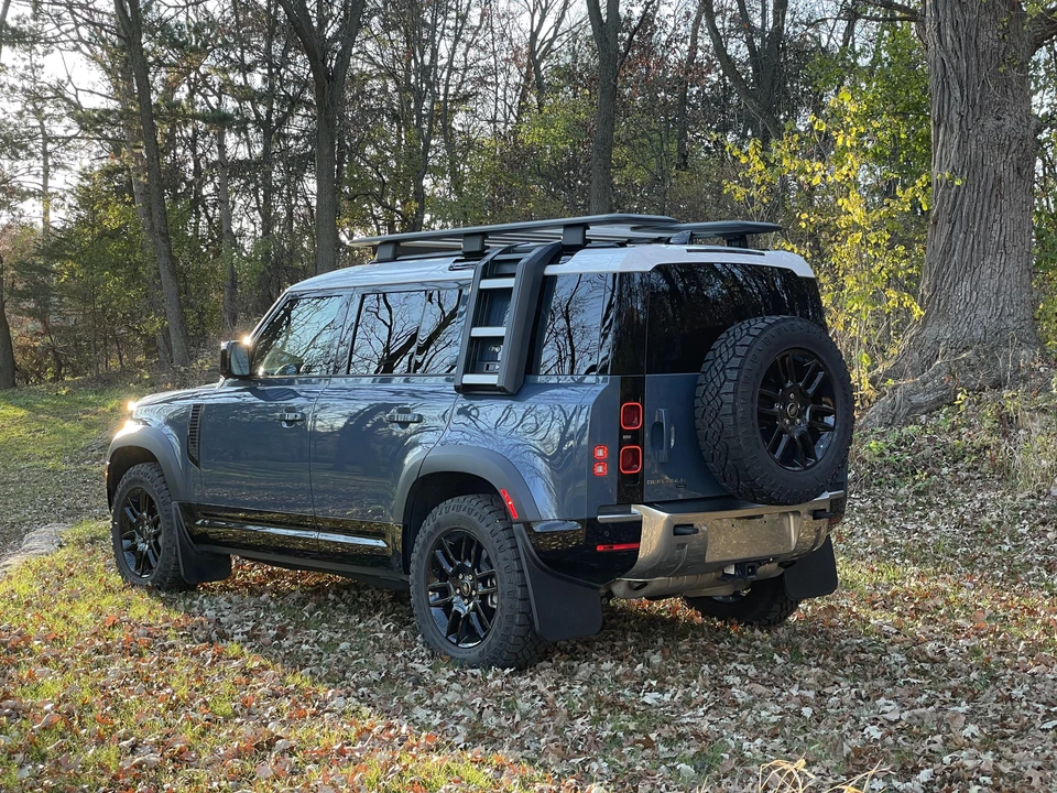 2022 Land Rover Defender L663 - Image 18 of 31