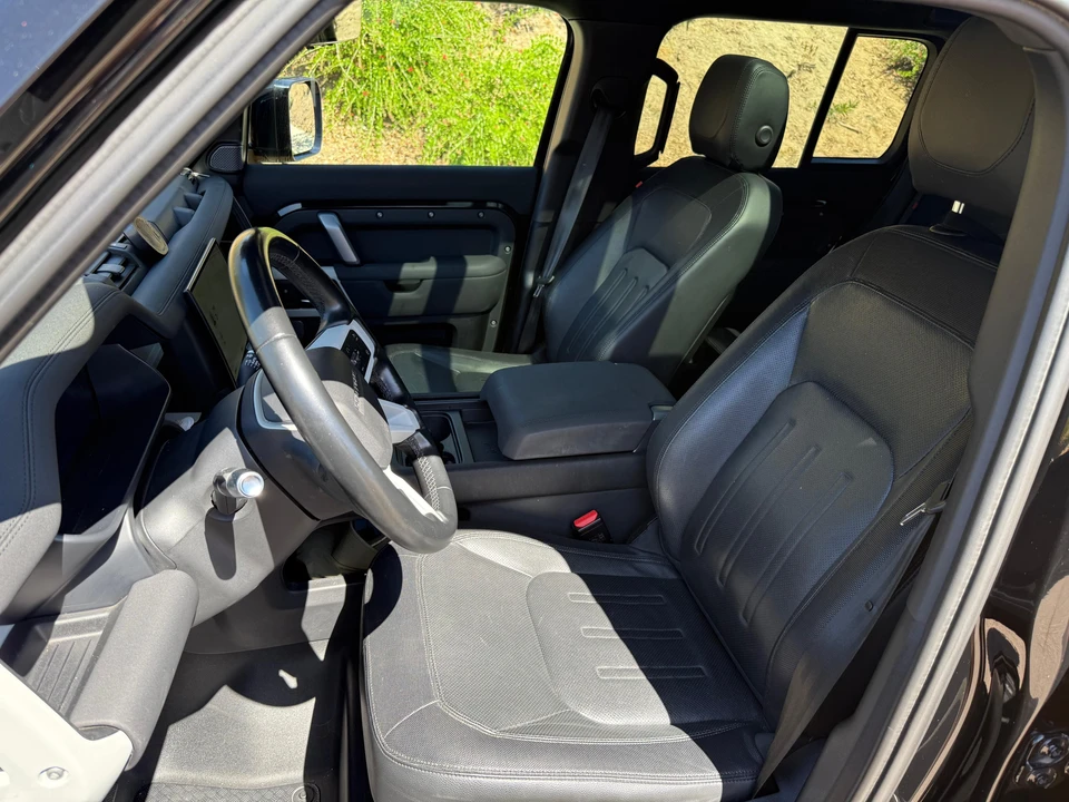 2022 Land Rover Defender L663 - Image 28 of 31