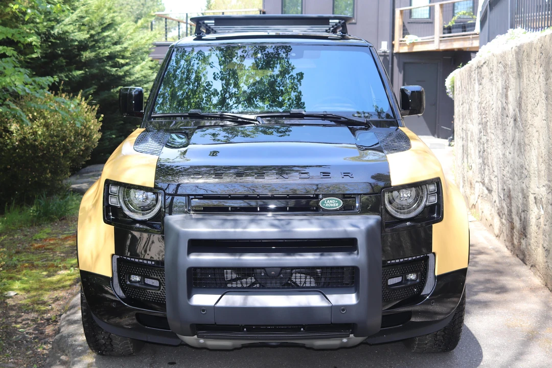2022 Land Rover Defender L663 - Image 2 of 31