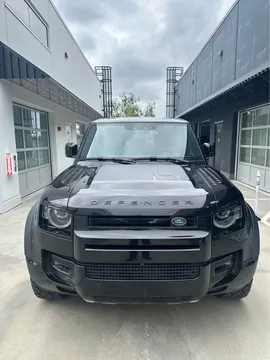 2022 Land Rover Defender 110 V8 AWD