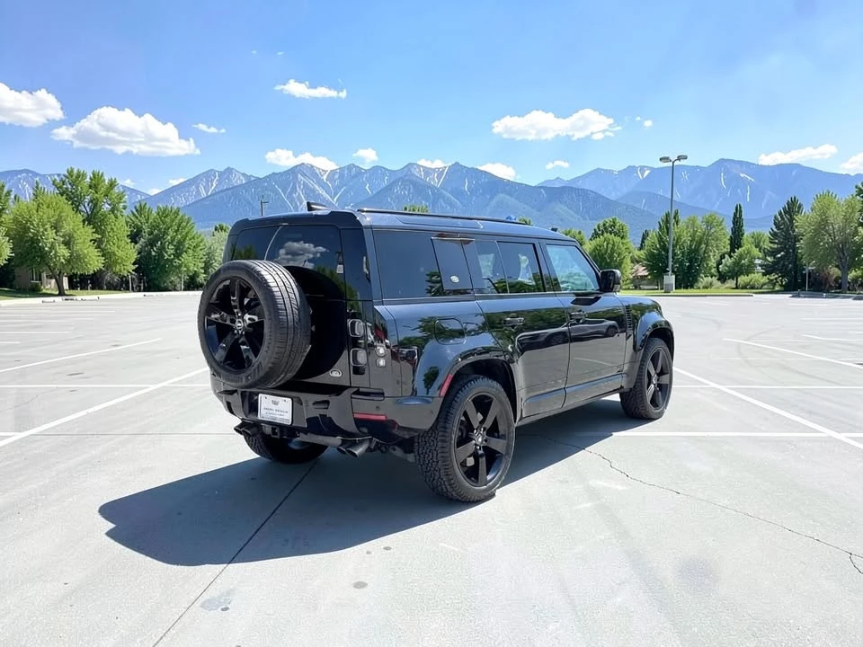 2022 Land Rover Defender V8 - Image 4 of 19