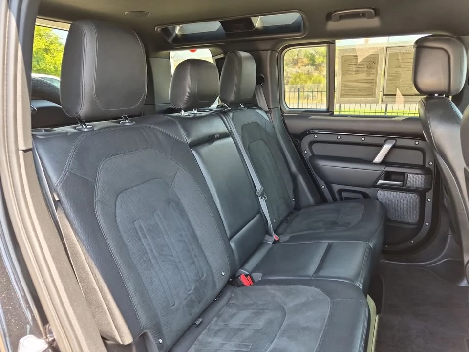 2022 Land Rover Defender V8 - Image 17 of 19
