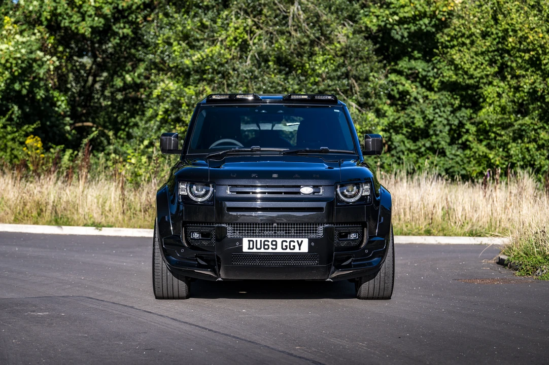 2022 Land Rover Defender 110 - Image 2 of 31