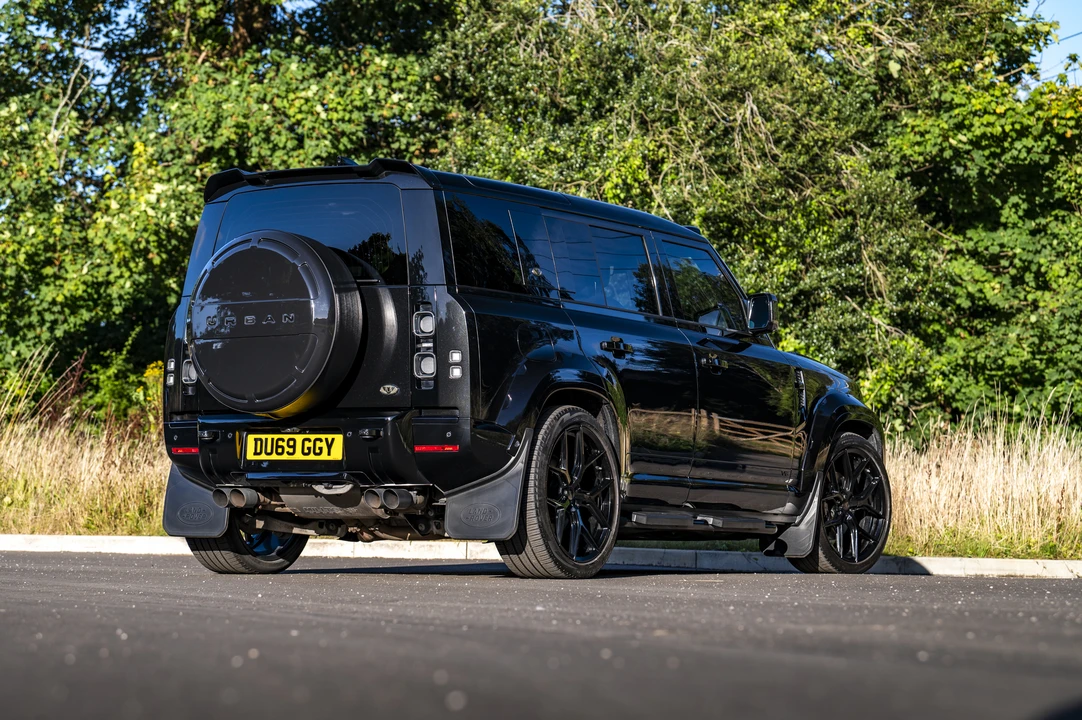 2022 Land Rover Defender 110 - Image 15 of 31