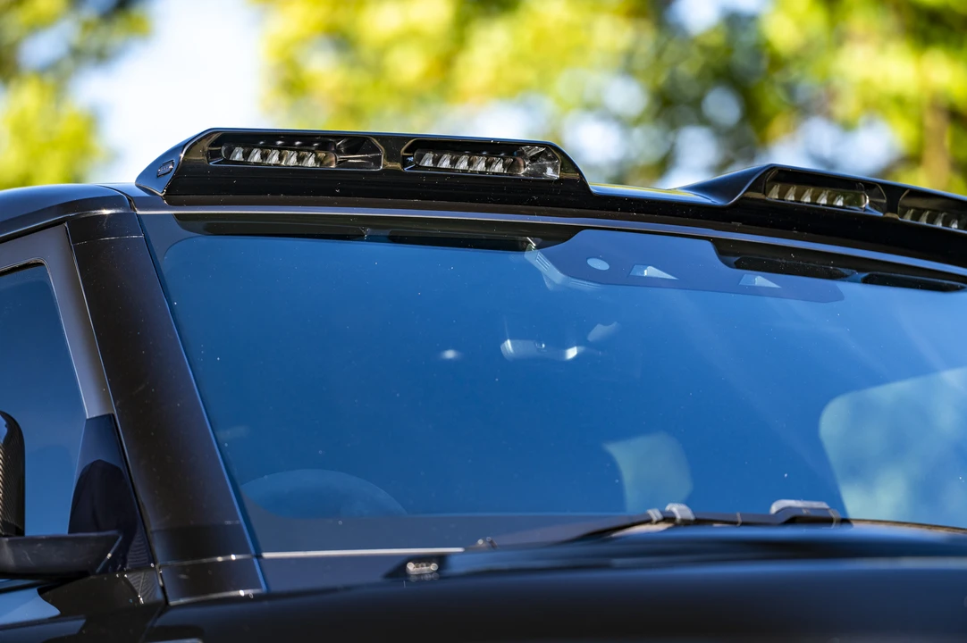 2022 Land Rover Defender 110 - Image 28 of 31