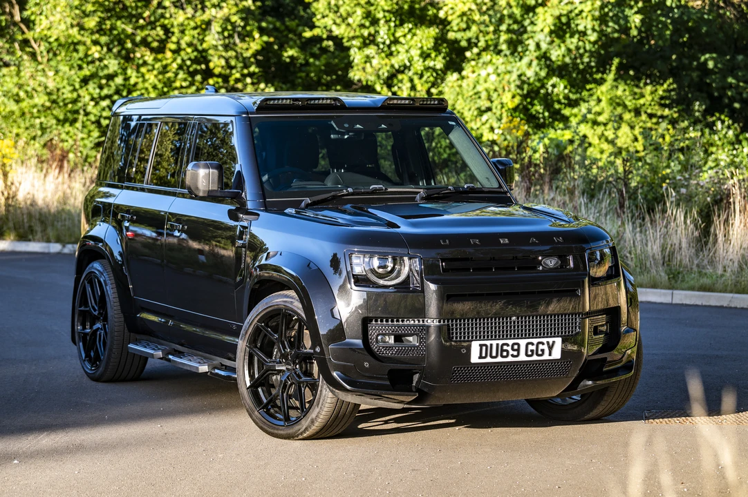 2022 Land Rover Defender 110 - Image 17 of 31