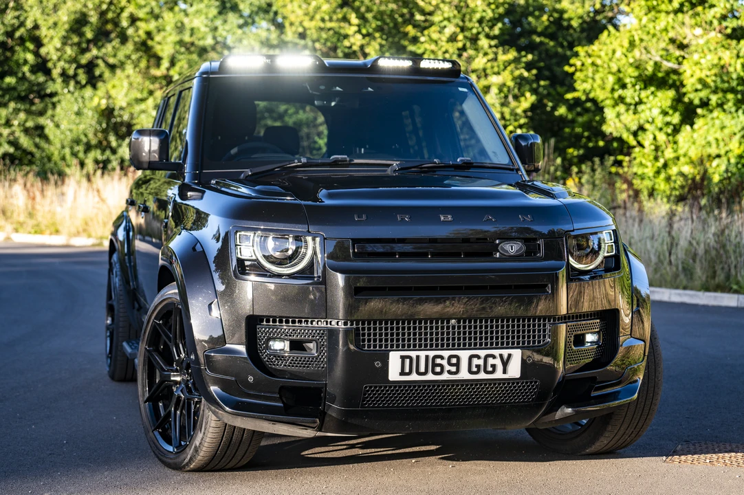 2022 Land Rover Defender 110 - Image 18 of 31