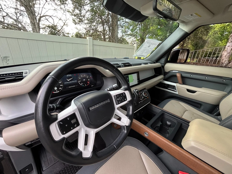 2022 Land Rover Defender L663 - Image 11 of 31