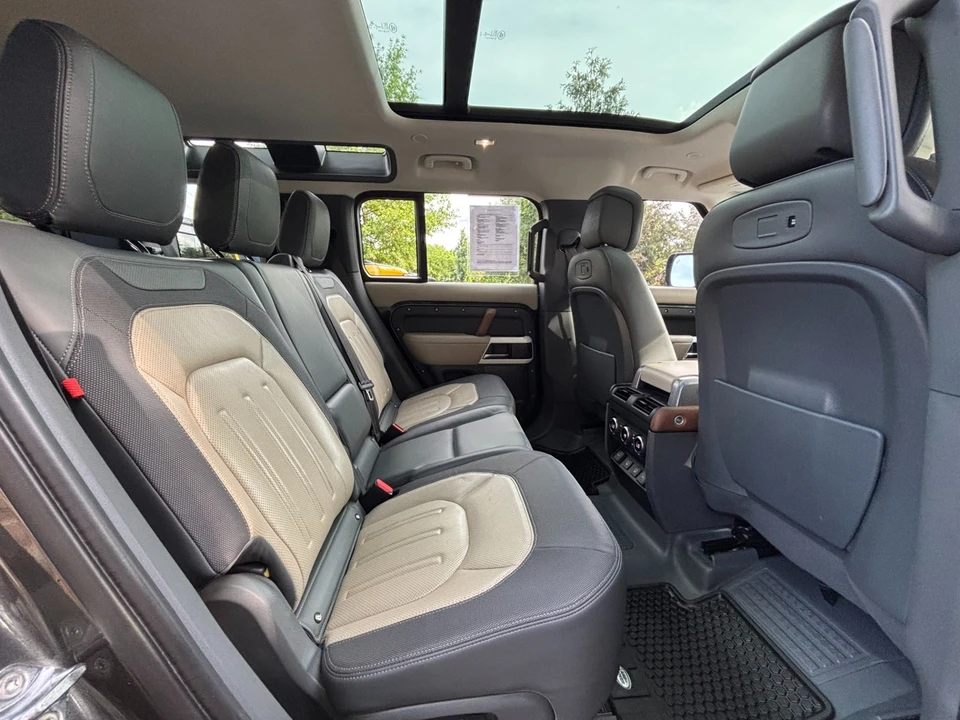 2022 Land Rover Defender L663 - Image 19 of 31