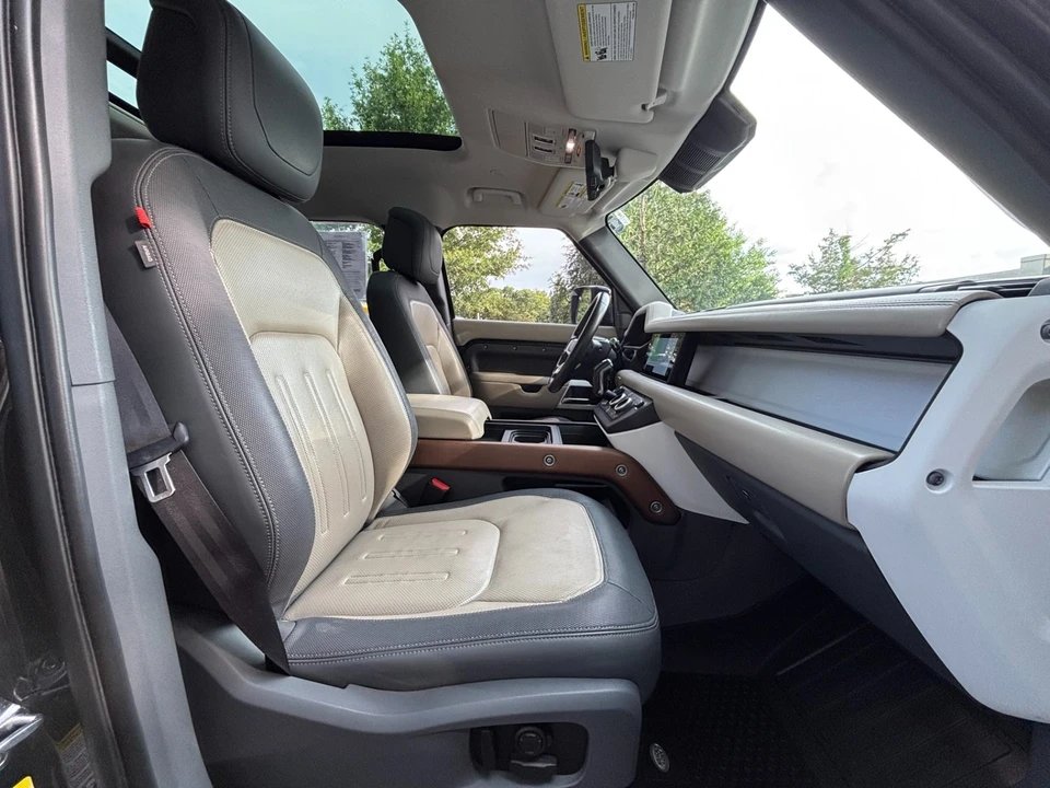 2022 Land Rover Defender L663 - Image 24 of 31