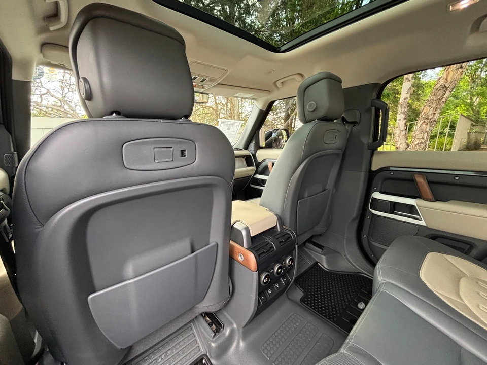 2022 Land Rover Defender L663 - Image 18 of 31