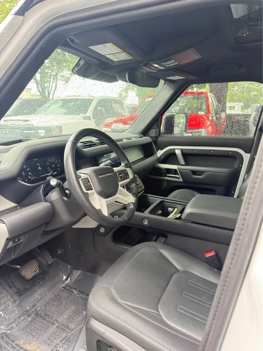 2022 Land Rover Defender L663 - Image 5 of 8