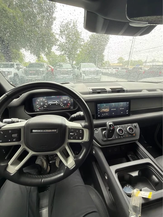 2022 Land Rover Defender L663 - Image 7 of 8