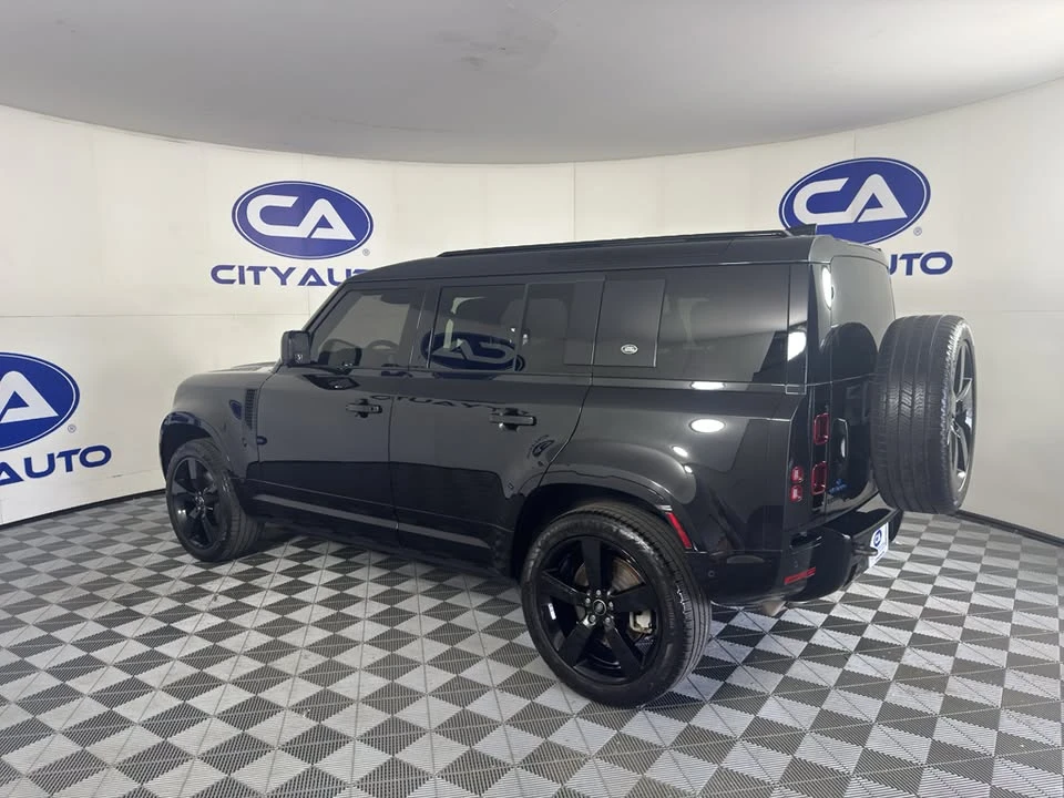 2022 Land Rover Defender L663 - Image 5 of 20