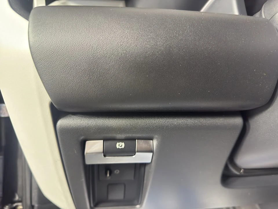 2022 Land Rover Defender L663 - Image 17 of 20