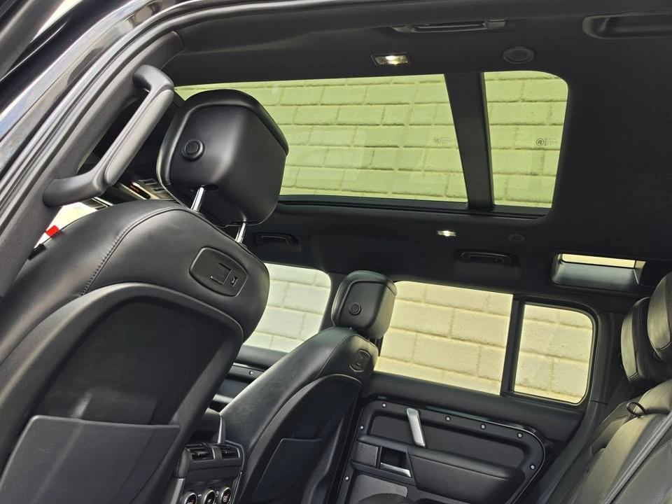 2022 Land Rover Defender L663 - Image 9 of 19
