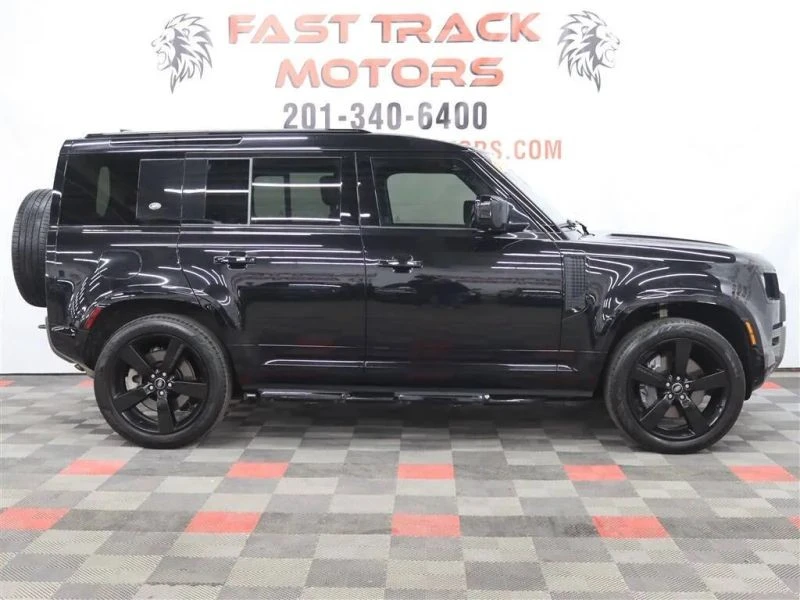 2022 Land Rover Defender L663 - Image 4 of 12